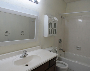 17401 Red Oak Drive - Photo Thumbnail 35