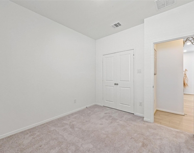 18039 Blue Prairie Trail - Photo Thumbnail 12