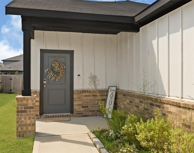 18039 Blue Prairie Trail - Photo Thumbnail 2