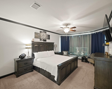 249 Castlegate Lane - Photo Thumbnail 9