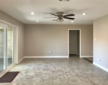 5470 Carew Street - Photo Thumbnail 10