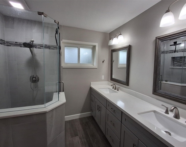 5470 Carew Street - Photo Thumbnail 13