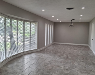 5470 Carew Street - Photo Thumbnail 3