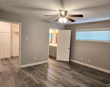 5470 Carew Street - Photo Thumbnail 11