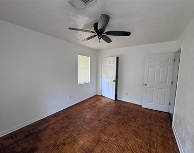 290 Clemmons Street - Photo Thumbnail 13