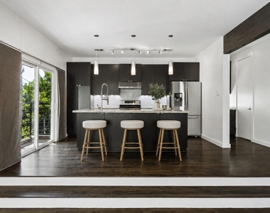 1217 Wagner Street - Photo Thumbnail 3