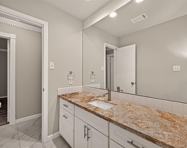 5207 Bent Bough Lane - Photo Thumbnail 24