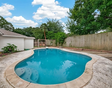 5207 Bent Bough Lane - Photo Thumbnail 44