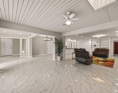 5207 Bent Bough Lane - Photo Thumbnail 9