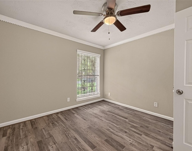 5207 Bent Bough Lane - Photo Thumbnail 19
