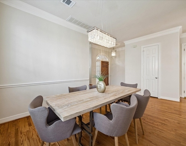 5638 Avalon Way - Photo Thumbnail 5