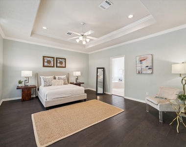5638 Avalon Way - Photo Thumbnail 11
