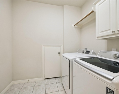 5638 Avalon Way - Photo Thumbnail 18