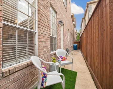 5638 Avalon Way - Photo Thumbnail 9