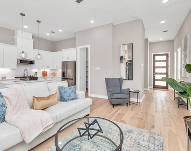 305 Queen Sude Lane - Photo Thumbnail 3