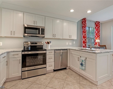 22971 Rosedale Drive - Photo Thumbnail 4