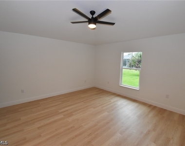 4668 Addley Avenue - Photo Thumbnail 6