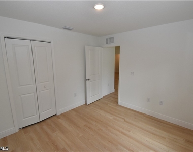 4668 Addley Avenue - Photo Thumbnail 24