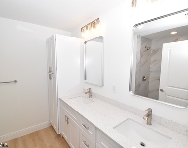 4668 Addley Avenue - Photo Thumbnail 7