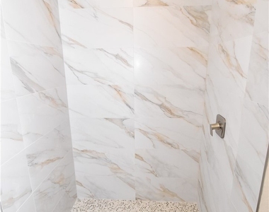 4668 Addley Avenue - Photo Thumbnail 8
