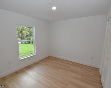4668 Addley Avenue - Photo Thumbnail 23