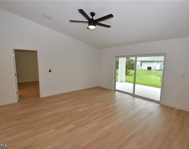 4668 Addley Avenue - Photo Thumbnail 21