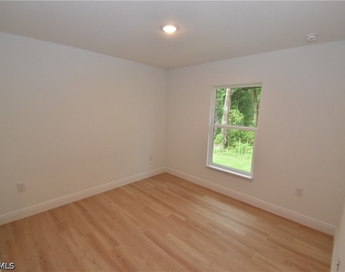4668 Addley Avenue - Photo Thumbnail 18