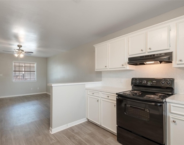 600 Palm Street - Photo Thumbnail 7