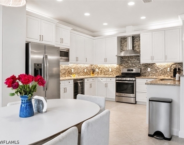 4384 Aurora Street - Photo Thumbnail 5