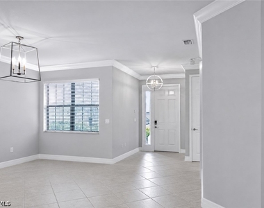 4384 Aurora Street - Photo Thumbnail 3