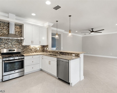 4384 Aurora Street - Photo Thumbnail 9