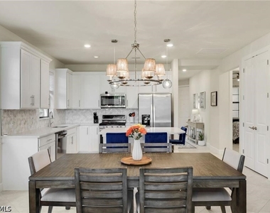 17323 Terracina Drive - Photo Thumbnail 9