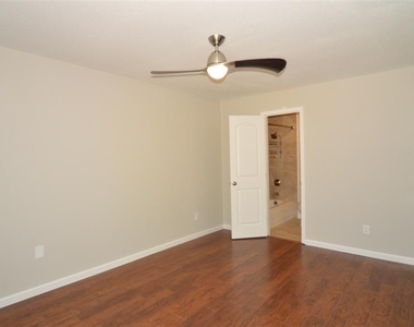 3300 Pebblebrook Drive - Photo Thumbnail 8