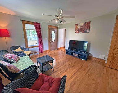 63 Middle Dunstable - Photo Thumbnail 12