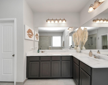 3 Avery Brook Court - Photo Thumbnail 7