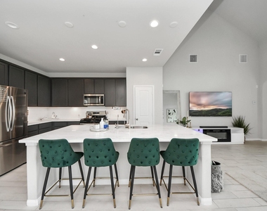 3 Avery Brook Court - Photo Thumbnail 2