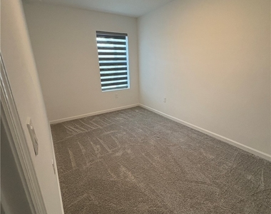 1545 Lake Jessup Circle - Photo Thumbnail 11