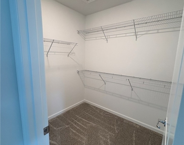 1545 Lake Jessup Circle - Photo Thumbnail 9