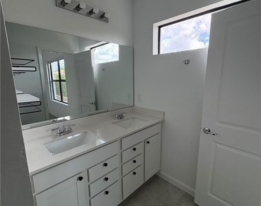 1545 Lake Jessup Circle - Photo Thumbnail 19