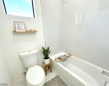 4322 Kismet Parkway W - Photo Thumbnail 19