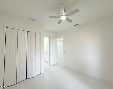 4322 Kismet Parkway W - Photo Thumbnail 22