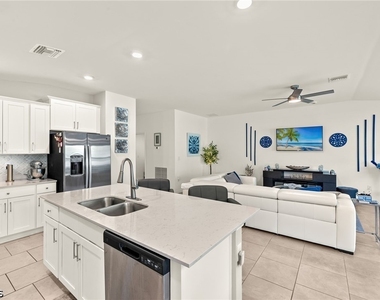 3813 Treasure Oak Way - Photo Thumbnail 12