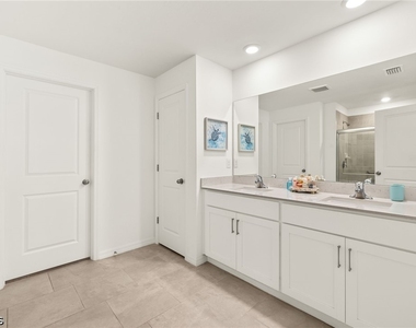 3813 Treasure Oak Way - Photo Thumbnail 16