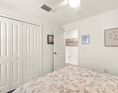 3813 Treasure Oak Way - Photo Thumbnail 23
