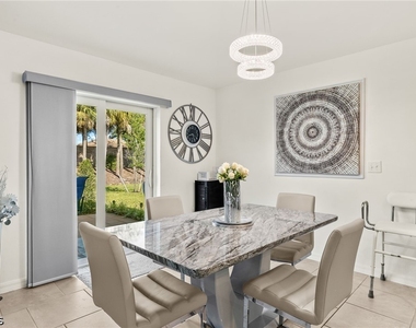 3813 Treasure Oak Way - Photo Thumbnail 7