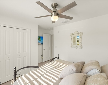 3813 Treasure Oak Way - Photo Thumbnail 20