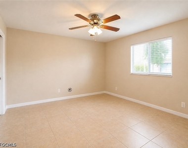 1138 Se 19th Lane - Photo Thumbnail 6