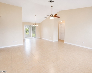 1138 Se 19th Lane - Photo Thumbnail 1