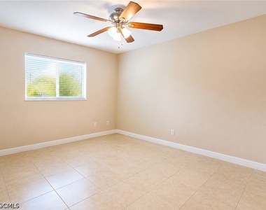 1138 Se 19th Lane - Photo Thumbnail 12
