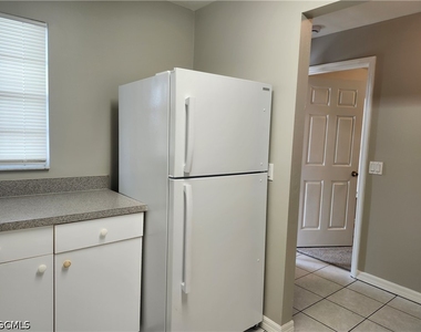 621 Sw 47th Terrace - Photo Thumbnail 4